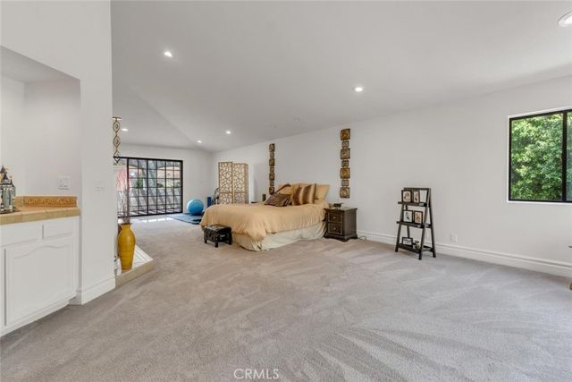 6066 Lake Lindero DR, Agoura Hills, CA 91301