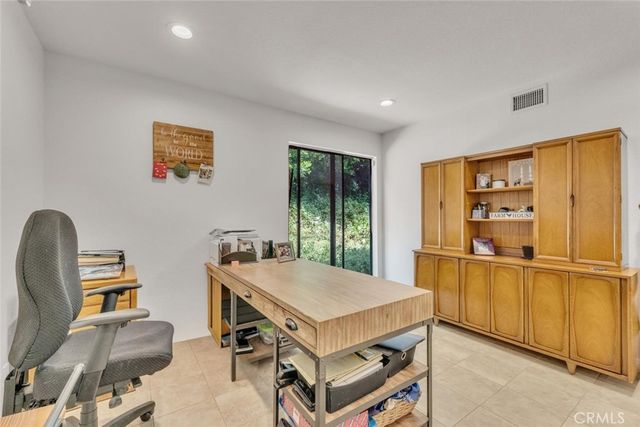6066 Lake Lindero DR, Agoura Hills, CA 91301