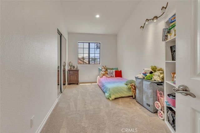 6066 Lake Lindero DR, Agoura Hills, CA 91301