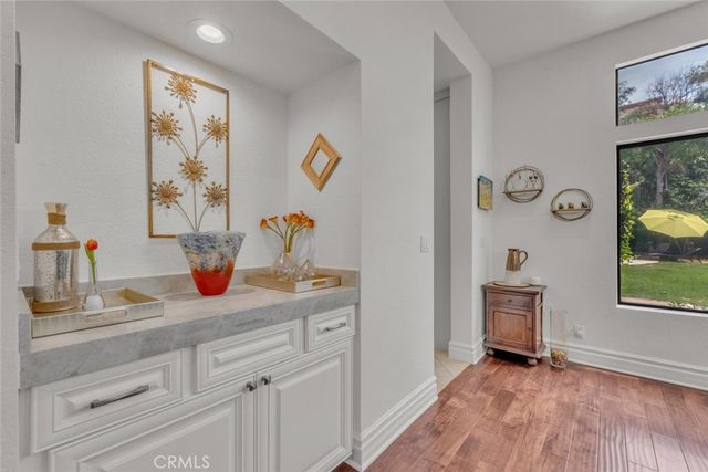 6066 Lake Lindero DR, Agoura Hills, CA 91301