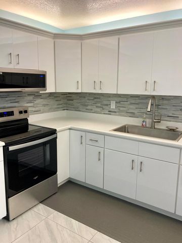 950 S Kanner Highway E23, Stuart, FL 34994