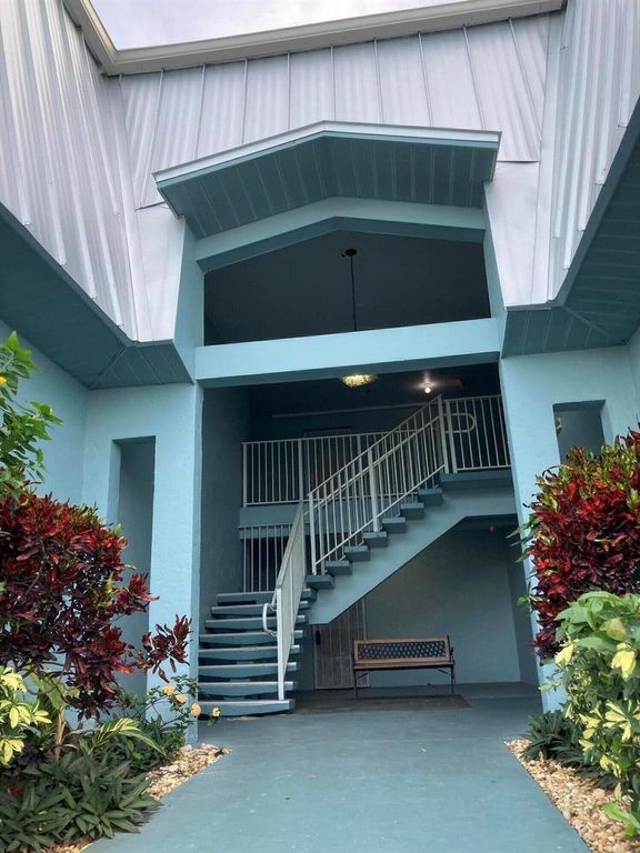 950 S Kanner Highway E23, Stuart, FL 34994