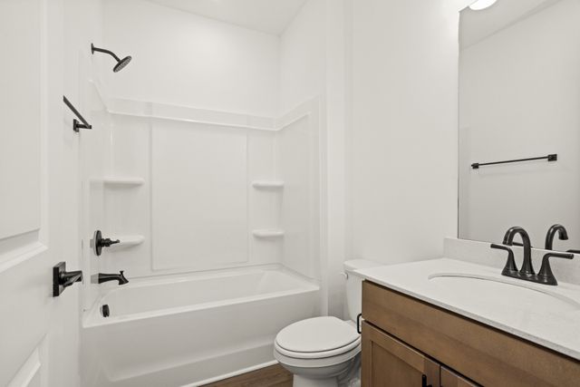 166 Barton Village Boulevard, Lebanon, TN 37090