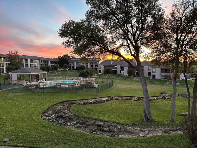 203 Lakeview Terrace G, Montgomery, TX 77356