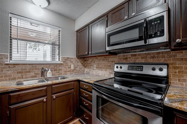 203 Lakeview Terrace G, Montgomery, TX 77356