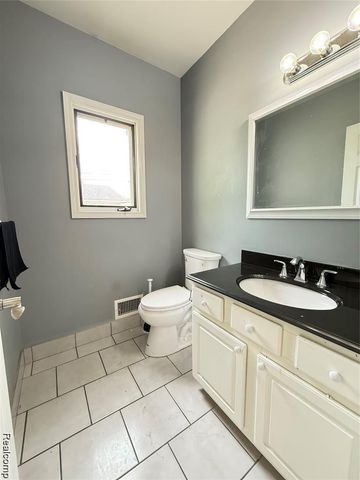8334 Mckinley, Center Line, MI 48015