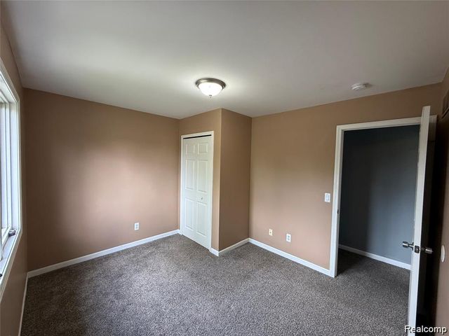 8334 Mckinley, Center Line, MI 48015