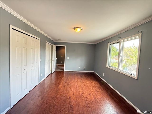 8334 Mckinley, Center Line, MI 48015