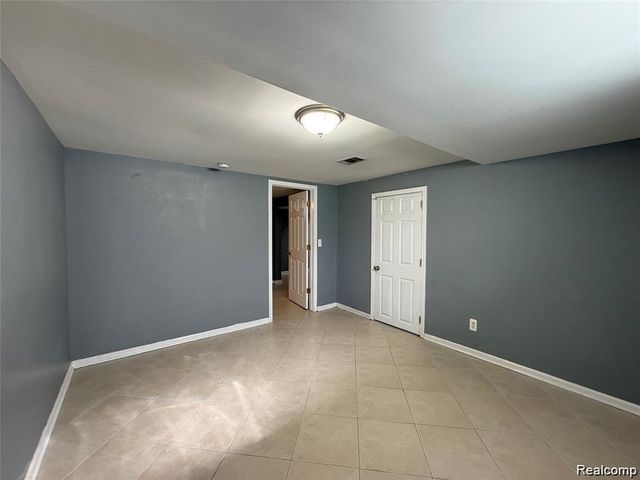 8334 Mckinley, Center Line, MI 48015
