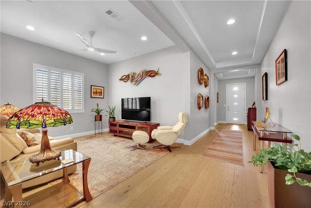 11724 Hatchling Avenue, Las Vegas, NV 89138