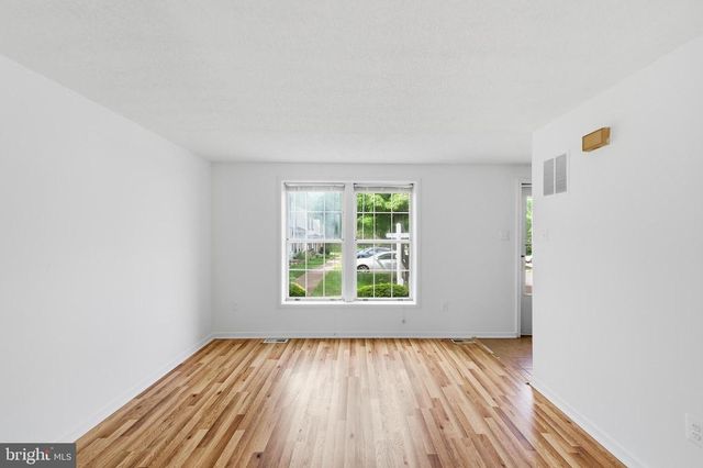 OAK LEAF CT, Warrenton, VA 20186