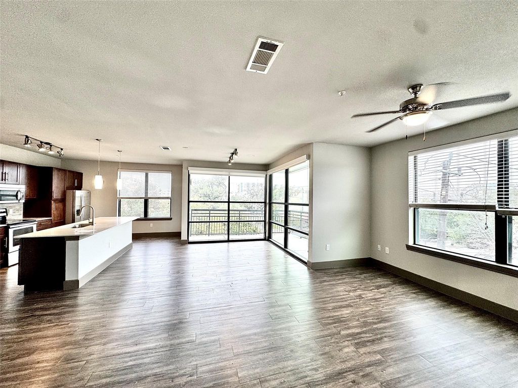 2910 Milam St Street 1214, Houston, TX 77006