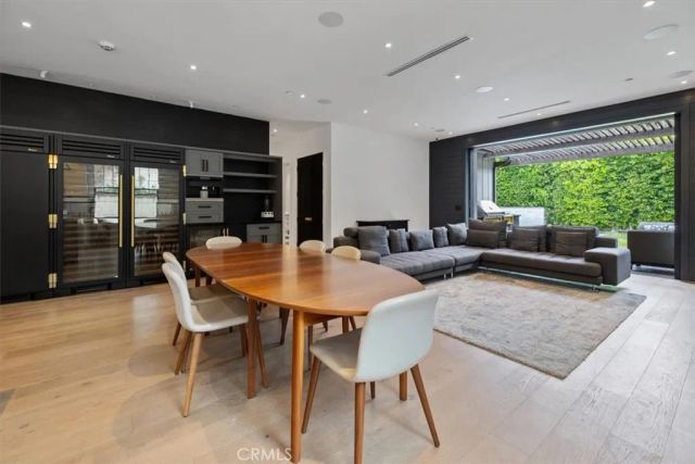 14717 Otsego Street, Sherman Oaks, CA 91403