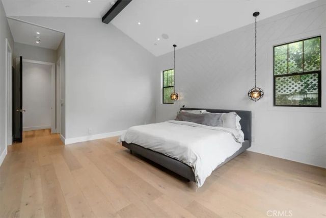 14717 Otsego Street, Sherman Oaks, CA 91403