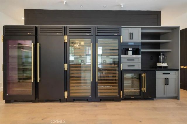 14717 Otsego Street, Sherman Oaks, CA 91403