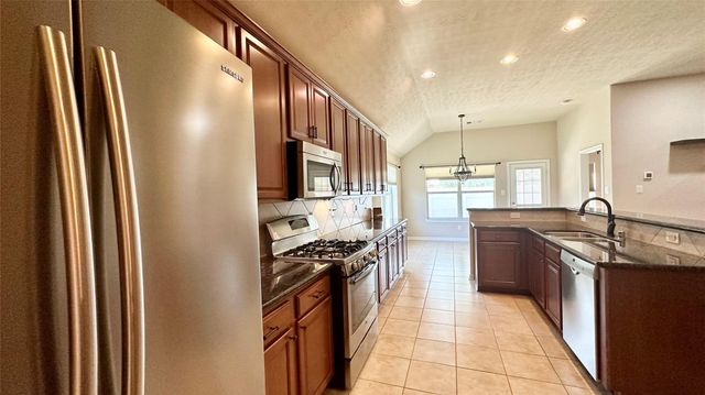 18903 Pinewood Point Lane, Tomball, TX 77377