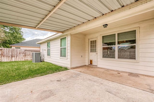18903 Pinewood Point Lane, Tomball, TX 77377