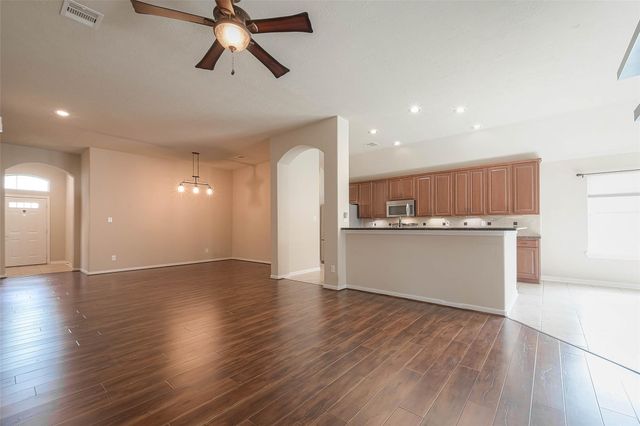 18903 Pinewood Point Lane, Tomball, TX 77377