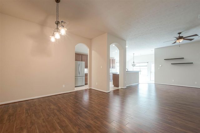 18903 Pinewood Point Lane, Tomball, TX 77377