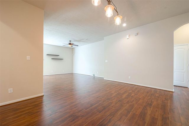 18903 Pinewood Point Lane, Tomball, TX 77377