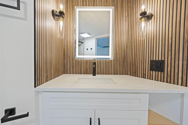 5921 DENVER STREET NE, St Petersburg, FL 33703