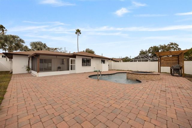 5921 DENVER STREET NE, St Petersburg, FL 33703