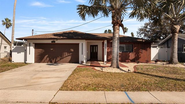 5921 DENVER STREET NE, St Petersburg, FL 33703