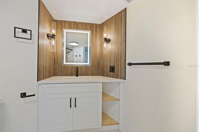 5921 DENVER STREET NE, St Petersburg, FL 33703