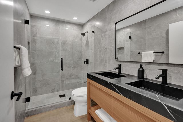 876 Jeffery Street, Boca Raton, FL 33487