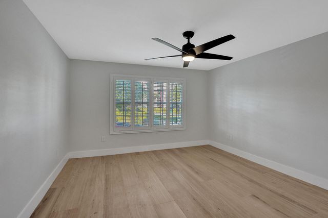 876 Jeffery Street, Boca Raton, FL 33487