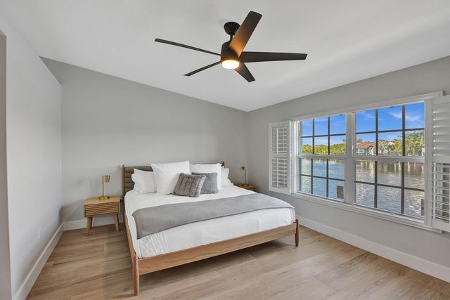 876 Jeffery Street, Boca Raton, FL 33487