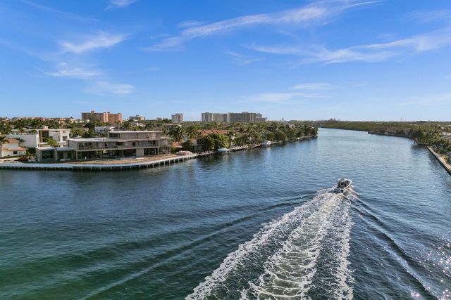 876 Jeffery Street, Boca Raton, FL 33487