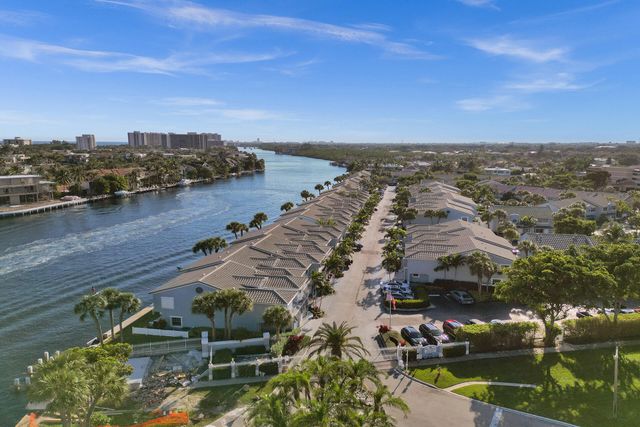 876 Jeffery Street, Boca Raton, FL 33487