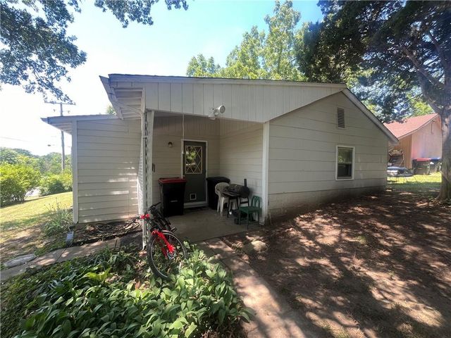 711 Shotwell Street, Warrensburg, MO 64093