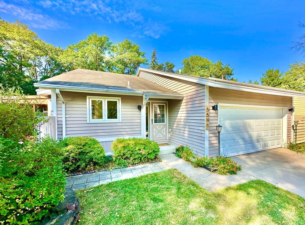 5591 Albert Street, Shoreview, MN 55126