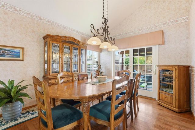 8904 Royal Gate Way, Elk Grove, CA 95624