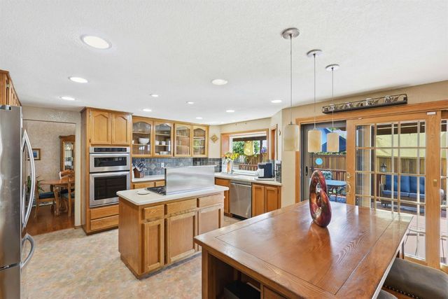 8904 Royal Gate Way, Elk Grove, CA 95624