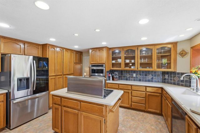 8904 Royal Gate Way, Elk Grove, CA 95624