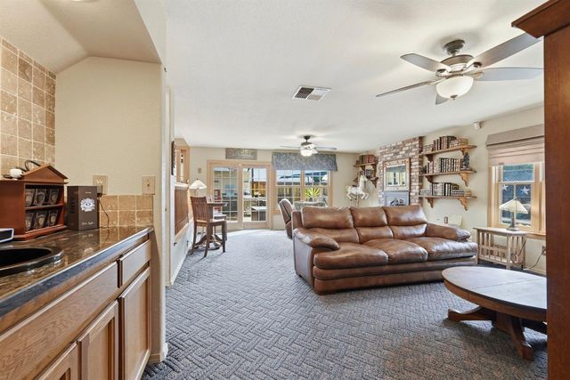 8904 Royal Gate Way, Elk Grove, CA 95624