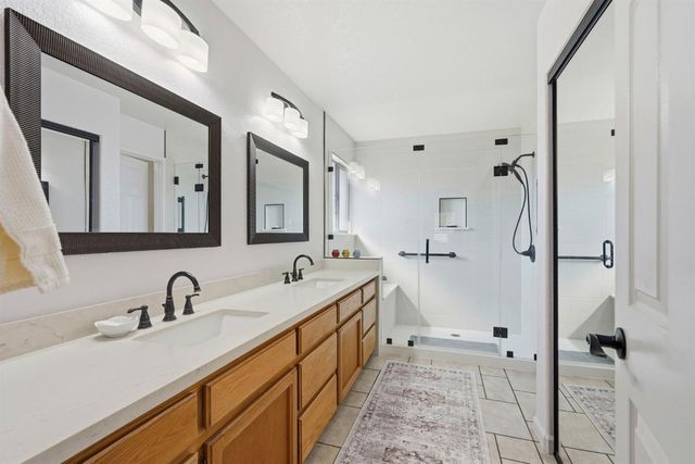 8904 Royal Gate Way, Elk Grove, CA 95624