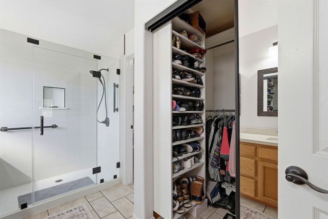 8904 Royal Gate Way, Elk Grove, CA 95624