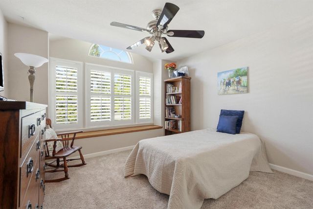 8904 Royal Gate Way, Elk Grove, CA 95624