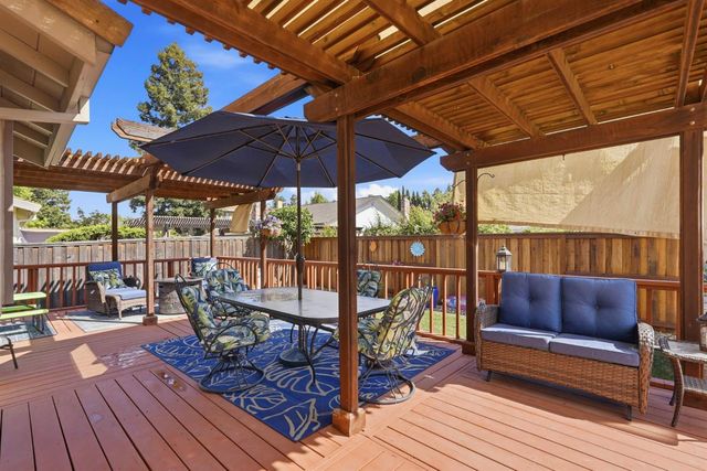 8904 Royal Gate Way, Elk Grove, CA 95624