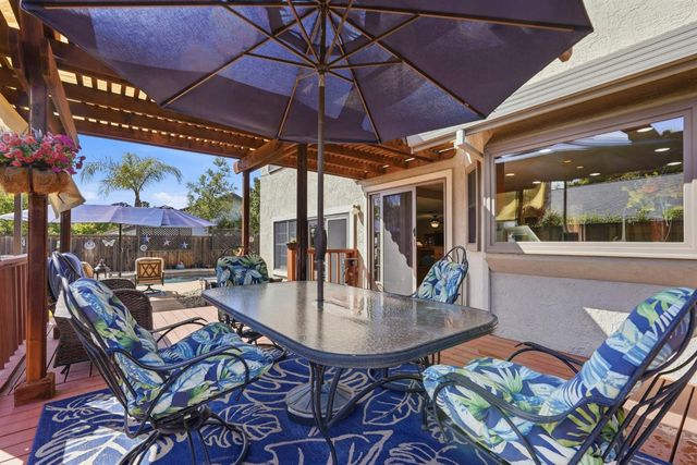 8904 Royal Gate Way, Elk Grove, CA 95624