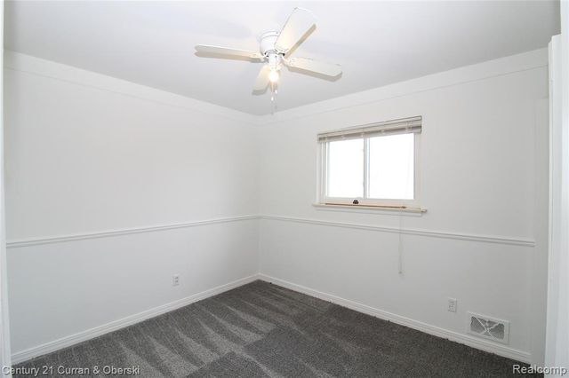 25815 Midway Street, Dearborn Heights, MI 48127