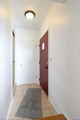 25815 Midway Street, Dearborn Heights, MI 48127