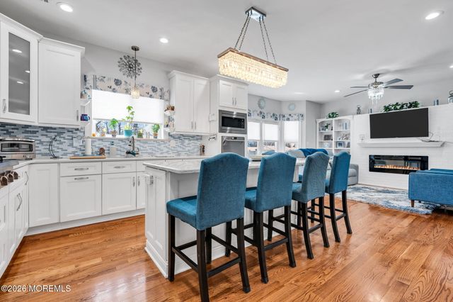 900 Gerald Drive, Toms River, NJ 08753