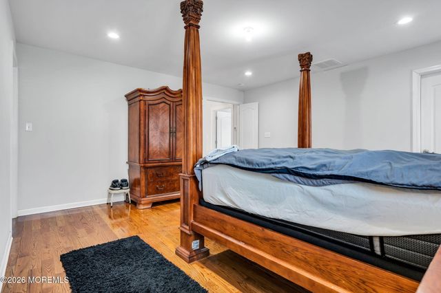 900 Gerald Drive, Toms River, NJ 08753