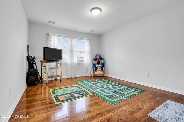 900 Gerald Drive, Toms River, NJ 08753