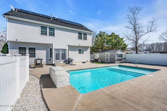 900 Gerald Drive, Toms River, NJ 08753